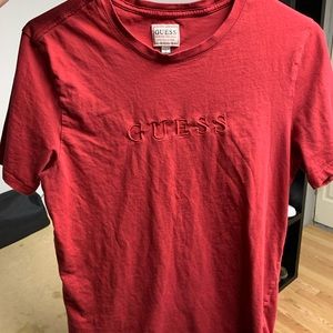 Guess tee
